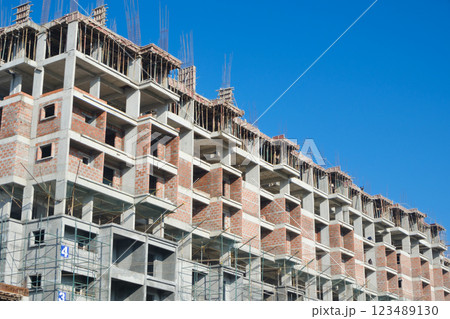 インド_建設される高層マンションの風景 インド_建設される高層マンションの風景 123489130