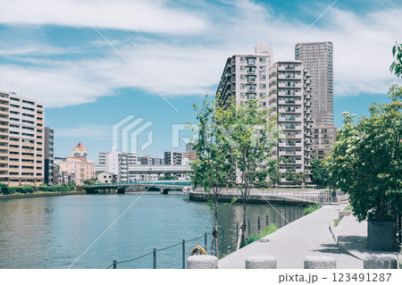 水都大阪の街並み 123491287