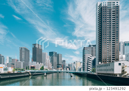 水都大阪の街並み 123491292