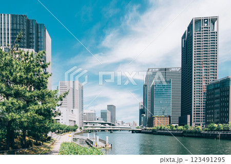 水都大阪の街並み 123491295
