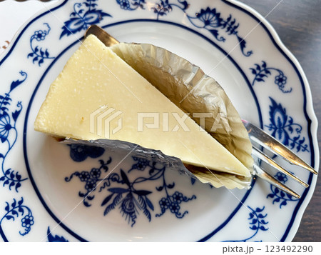 チーズケーキ なめらかベイクドチーズケーキ チーズケーキ なめらかベイクドチーズケーキ 123492290