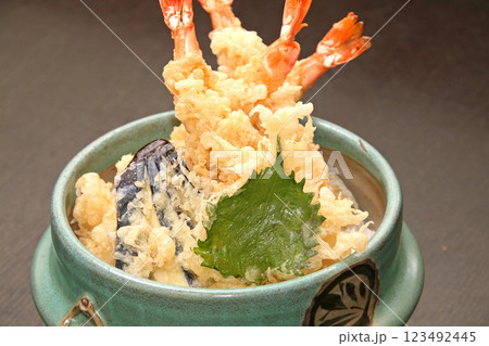 ぼたん海老天丼　ボタン海老天丼　牡丹海老天丼 123492445