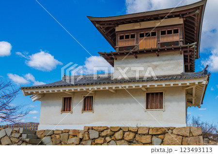 青空に映える福山城鐘艪 123493113