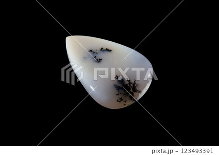 マーリナイト 雪景色の石 123493391