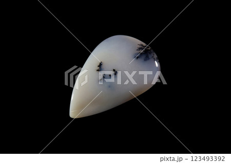 マーリナイト 雪景色の石 123493392