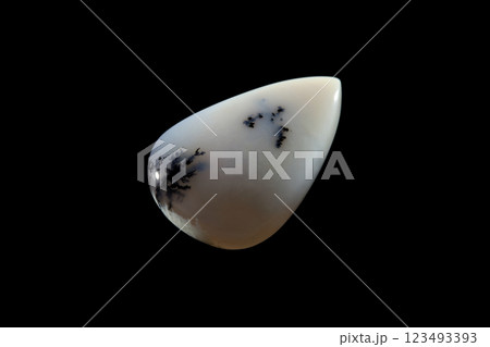 マーリナイト 雪景色の石 123493393