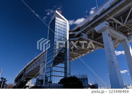 横浜・大黒ふ頭 横浜ベイブリッジと横浜スカイウォーク 横浜・大黒ふ頭 横浜ベイブリッジと横浜スカイウォーク 123496469
