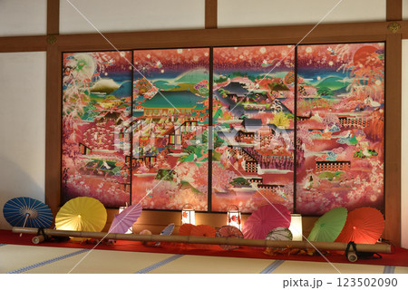 随心院門跡　能の間　小野小町の襖絵(京都市山科区) 123502090