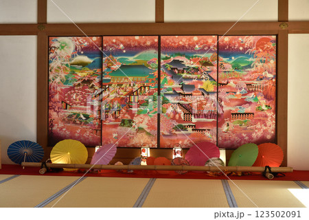 随心院門跡 能の間 小野小町の襖絵(京都市山科区) 随心院門跡 能の間 小野小町の襖絵(京都市山科区) 123502091