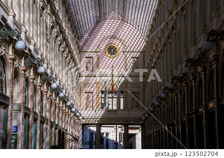 ベルギーのそれぞれの街の景色 123502704