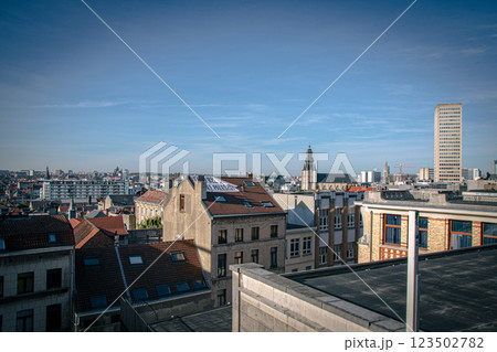 ベルギーのそれぞれの街の景色 123502782