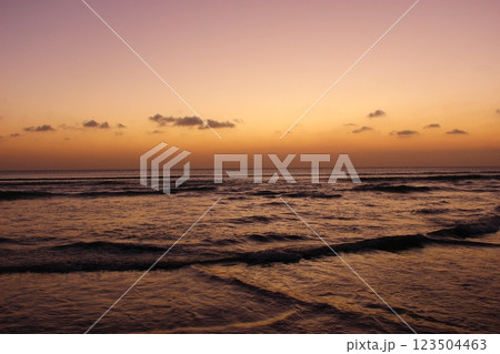 クタ・レギャン　バリ島　インドネシア 123504463