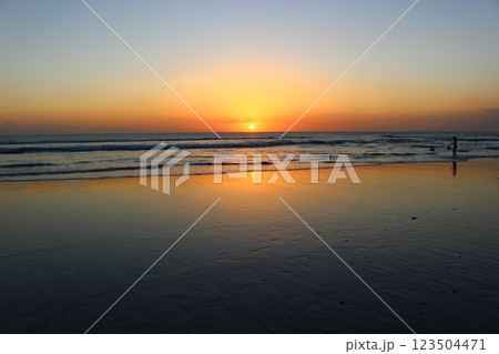 クタ・レギャン　バリ島　インドネシア 123504471