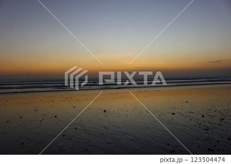 クタ・レギャン　バリ島　インドネシア 123504474