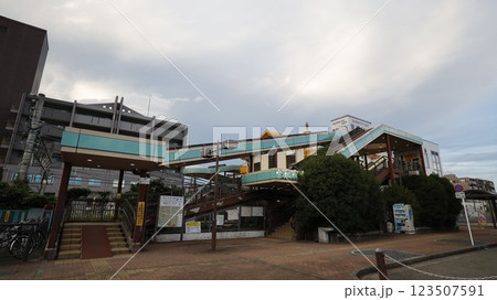 JR五日市線の秋川駅南口 123507591