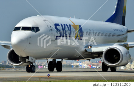 スカイマークエアラインB737-800福岡空港タキシング スカイマークエアラインB737-800福岡空港タキシング 123511200