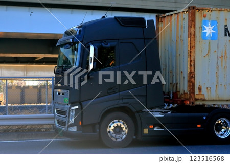 トレーラートラック　イメージ 123516568