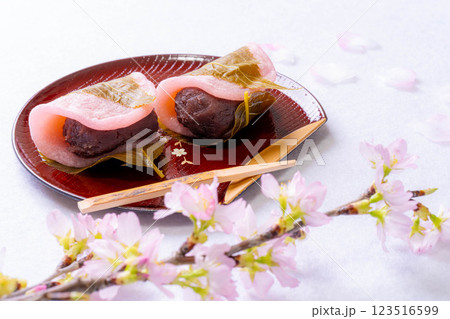 【春素材】桜餅・関東風桜餅【食べ物素材】 123516599