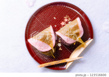 【春素材】桜餅・関東風桜餅【食べ物素材】 123516600