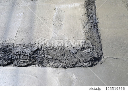 住宅の基礎工事 打設後の捨てコンクリート 住宅の基礎工事 打設後の捨てコンクリート 123519866