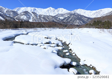 白馬大橋から望む冬の白馬三山 白馬大橋から望む冬の白馬三山 123520081