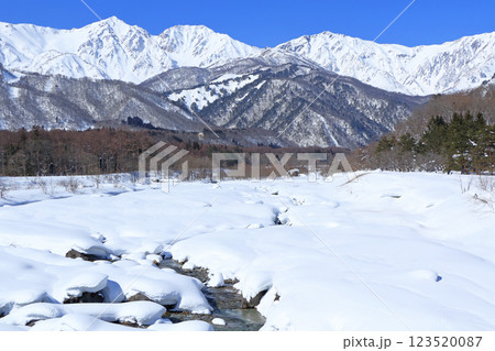 白馬大橋から望む冬の白馬三山 白馬大橋から望む冬の白馬三山 123520087