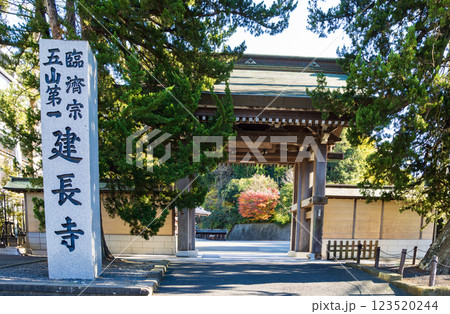 鎌倉　建長興国禅寺外門（天下門） 123520244