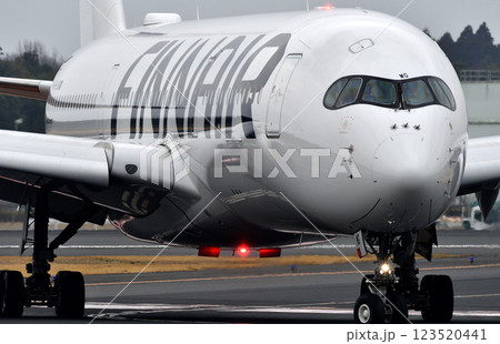 フィンランド航空A350-900成田タキシングトヨミ フィンランド航空A350-900成田タキシングトヨミ 123520441