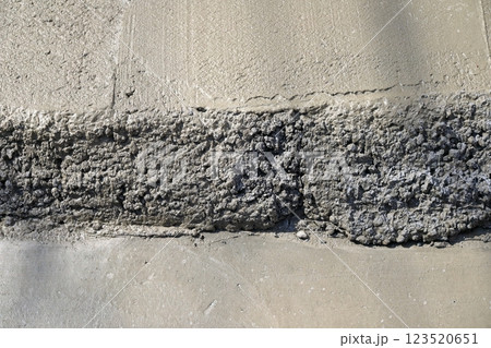 住宅の基礎工事　打設後の捨てコンクリート 123520651