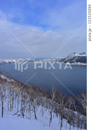 冬の摩周湖 123520894