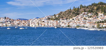 クルーズ船で行くエーゲ海の美しい島 123520969