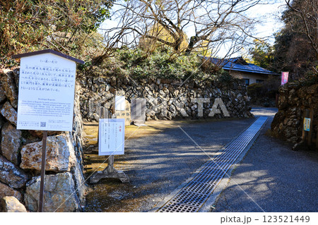 くい違い虎口 123521449