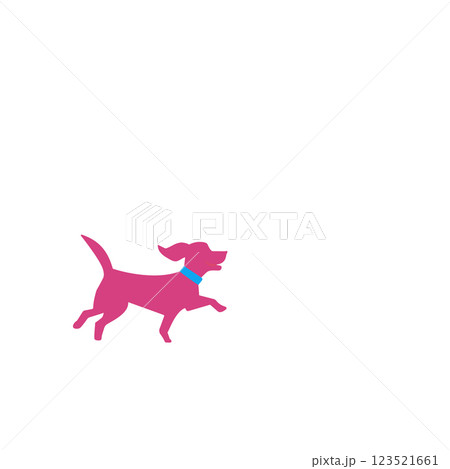 シンプルな笑顔の犬がドッグランで遊んでいるシーンのイラスト 123521661