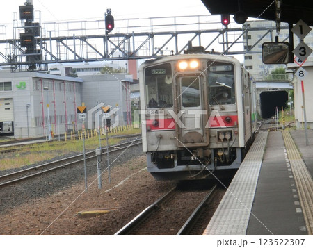 北見駅を発着する普通列車（キハ54系・石北本線）《北海道》 123522307