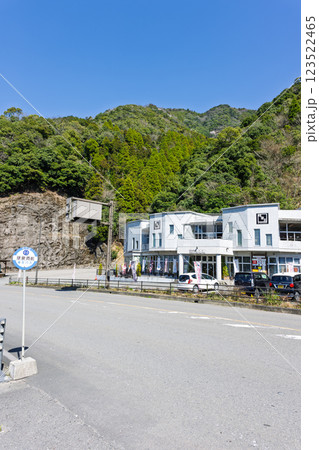 球泉洞・店舗・建物風景「地球が作り出した 3億年の自然の神秘 大鍾乳洞『球泉洞』」球磨郡球磨村 123522465