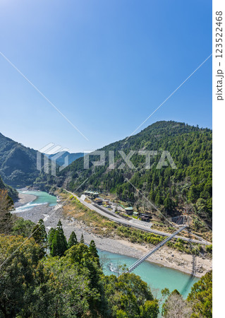 球泉洞休暇村と球磨川風景「地球が作り出した 3億年の自然の神秘 大鍾乳洞『球泉洞』」球磨郡球磨村 球泉洞休暇村と球磨川風景「地球が作り出した 3億年の自然の神秘 大鍾乳洞『球泉洞』」球磨郡球磨村 123522468