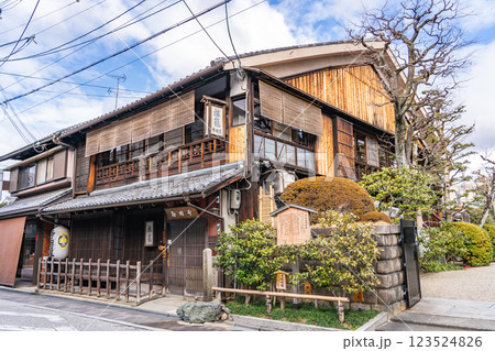 京都市伏見の船宿　寺田屋（幕末維新の寺田屋事件の舞台）旅籠 123524826