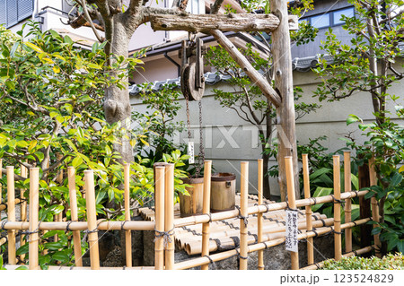 京都市伏見の船宿 寺田屋(幕末維新の寺田屋事件の舞台)井戸 京都市伏見の船宿 寺田屋(幕末維新の寺田屋事件の舞台)井戸 123524829