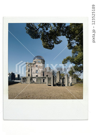 原爆ドーム　広島　ポラ風 123525189