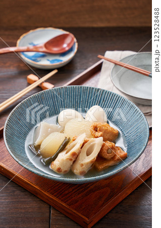 おでん - 和の食卓を彩る冬の定番料理 123528488