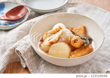 おでん - 和の食卓を彩る冬の定番料理 123528498