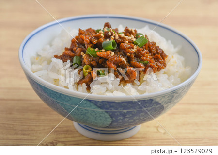 肉味噌ごはん 肉味噌ごはん 123529029