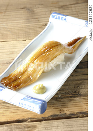 穴子の一本握り 123532620