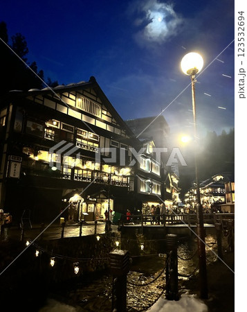 銀山温泉 123532694