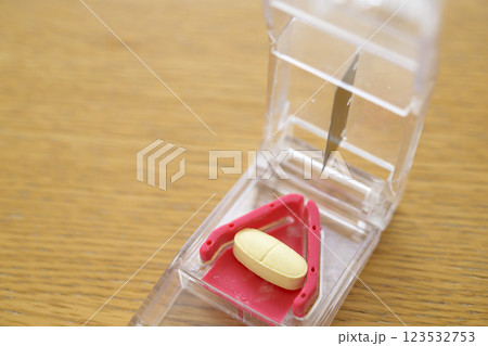 ピルカッター（錠剤カッター） 123532753