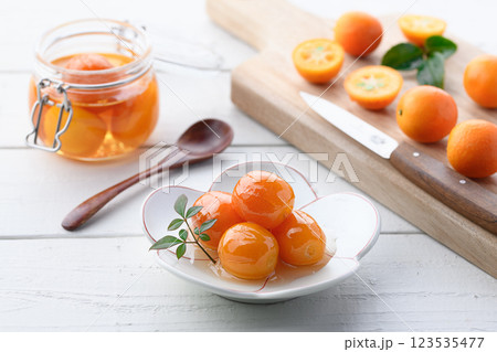 宮崎県産 きんかんの甘露煮 （ 白背景 ） 123535477