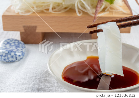 イカの刺身 123536812