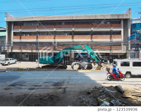 躍動するフィリピン - 幹線道路の工事現場(2024年5月) 躍動するフィリピン - 幹線道路の工事現場(2024年5月) 123539936