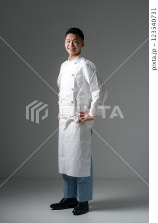 男子 10代 コックコート 全身 男子 10代 コックコート 全身 123540731