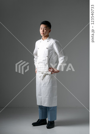 男子 10代 コックコート 全身 男子 10代 コックコート 全身 123540733